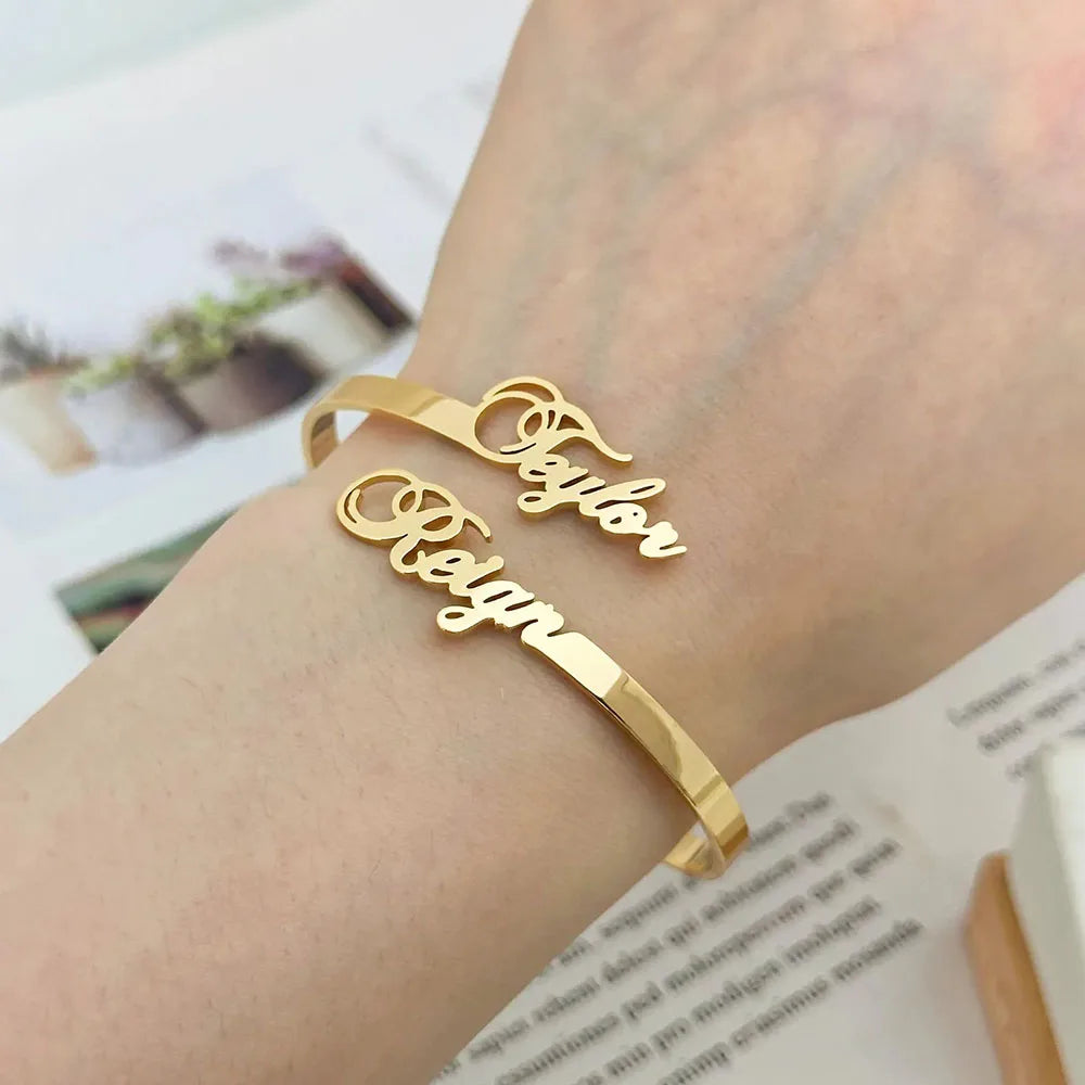 ๐ Personalized Double Name Couple Bangle โ Symbol of Love & Connection ๐
Celebrate your bond with this custom couple name bangle, beautifully designed with two personalized name engravings that represent love, friends