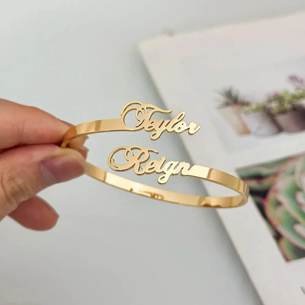 💞 Personalized Double Name Couple Bangle – Symbol of Love & Connection 💞
Celebrate your bond with this custom couple name bangle, beautifully designed with two personalized name engravings that represent love, friends