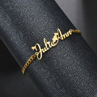 ✨ Personalized Custom Name Charm Bracelet for Women ✨
Express your unique style with this custom name Cuban link bracelet, crafted from high-quality stainless steel for lasting shine and durability. Designed for both wome