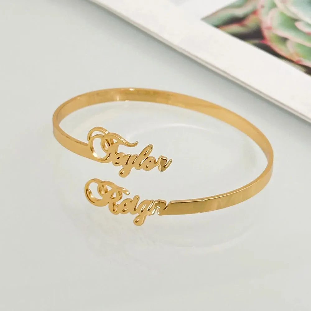 💞 Personalized Double Name Couple Bangle – Symbol of Love & Connection 💞
Celebrate your bond with this custom couple name bangle, beautifully designed with two personalized name engravings that represent love, friends